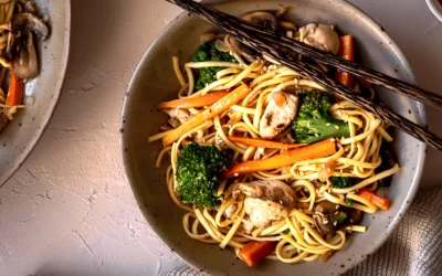 Wok de nouilles caramélisées au gingembre